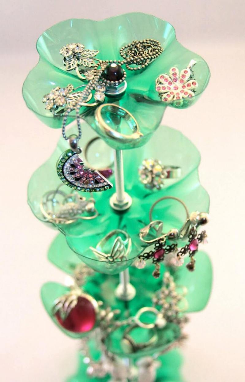 Красивые изделия из пластиковых бутылок: топ-14 ярких идей 