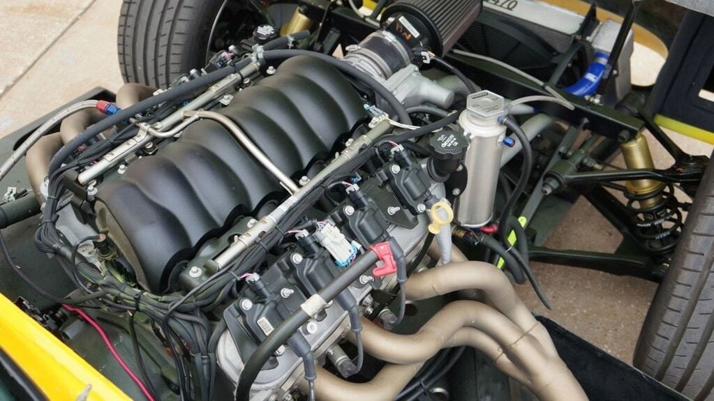 Родстер Lucra LC470: на eBay выставлен на продажу автомобиль из "Форсажа 6". Фото