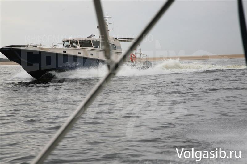 СМИ: Янукович "засветился" в России на шикарной яхте - охрана напала на журналиста