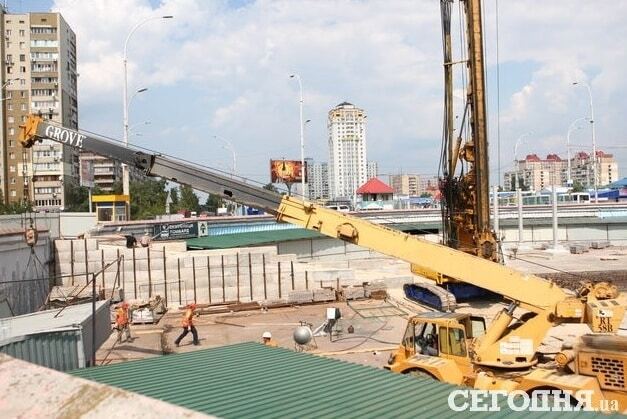 Скандал на Оболони: в КГГА подтвердили, что возле метро построят ТЦ