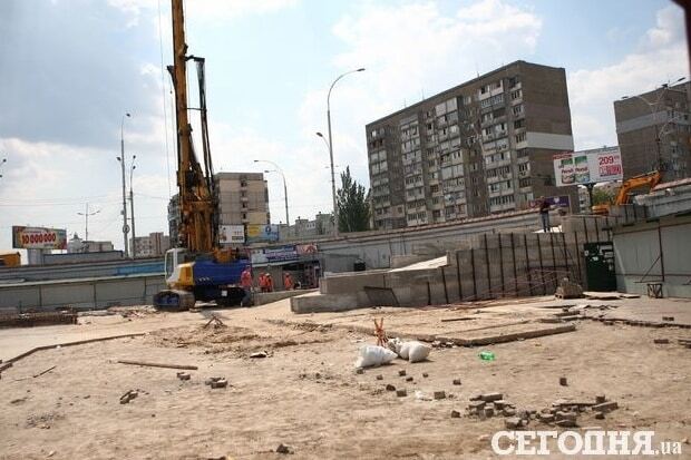 Скандал на Оболони: в КГГА подтвердили, что возле метро построят ТЦ