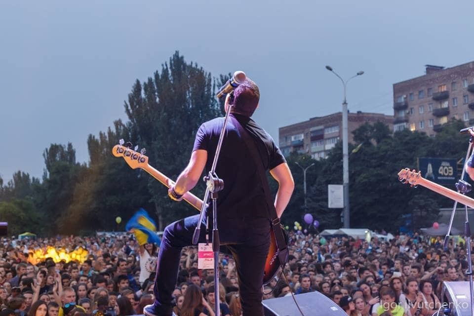Фестиваль "З країни в Україну" завершился в Мариуполе и Бердянске грандиозными концертами
