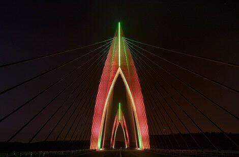 "Инженерное чудо Африки": компания Philips Lighting осветила удивительный мост