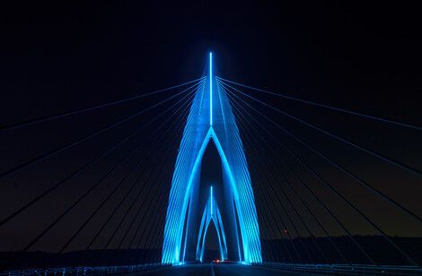 "Инженерное чудо Африки": компания Philips Lighting осветила удивительный мост