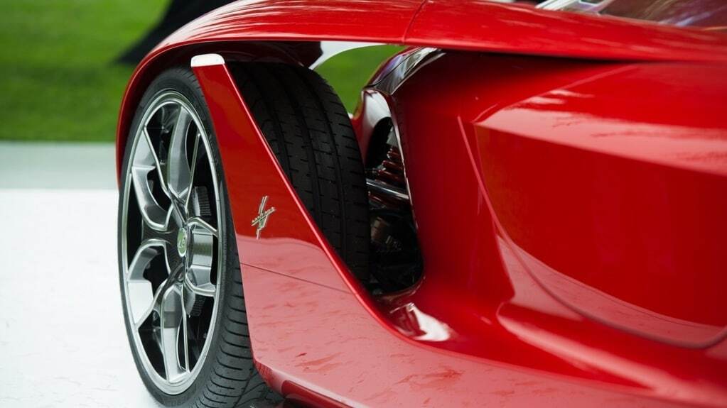 Дизайнер Ferrari Enzo представил суперкар с карбоновым кузовом: фотофакт