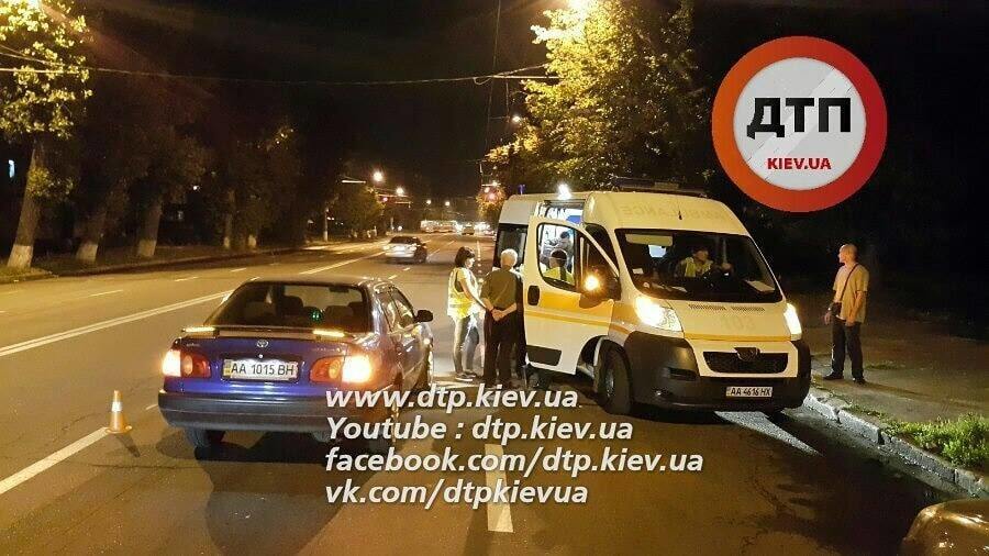 Пьяное ДТП в Киеве: военный бросился под машину