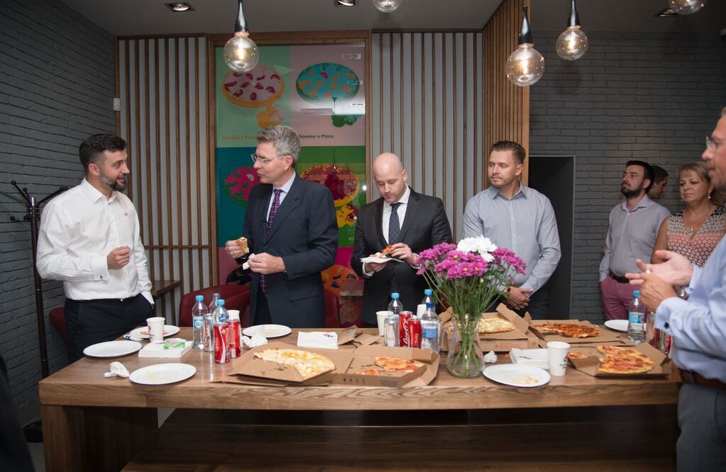 Посол США в Україні провів зустріч з генеральним директором Domino's Pizza