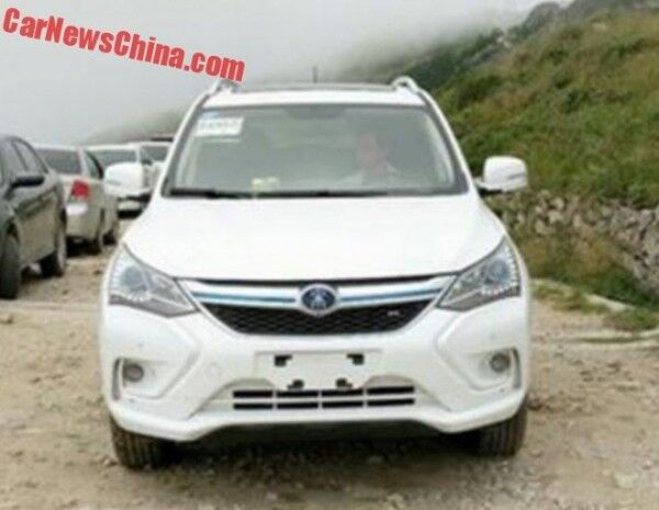 Самый мощный китайский электромобиль BYD Song готов к выходу на рынок