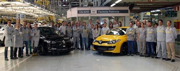 В Великобритании продадут последний экземпляр Renault Megane RS текущего поколения. Фото