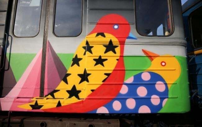 У Київському метро запустили казковий поїзд-мурал