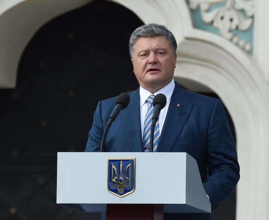 Мы не остановимся, пока флаг Украины не появится над Донецком и Севастополем - Порошенко