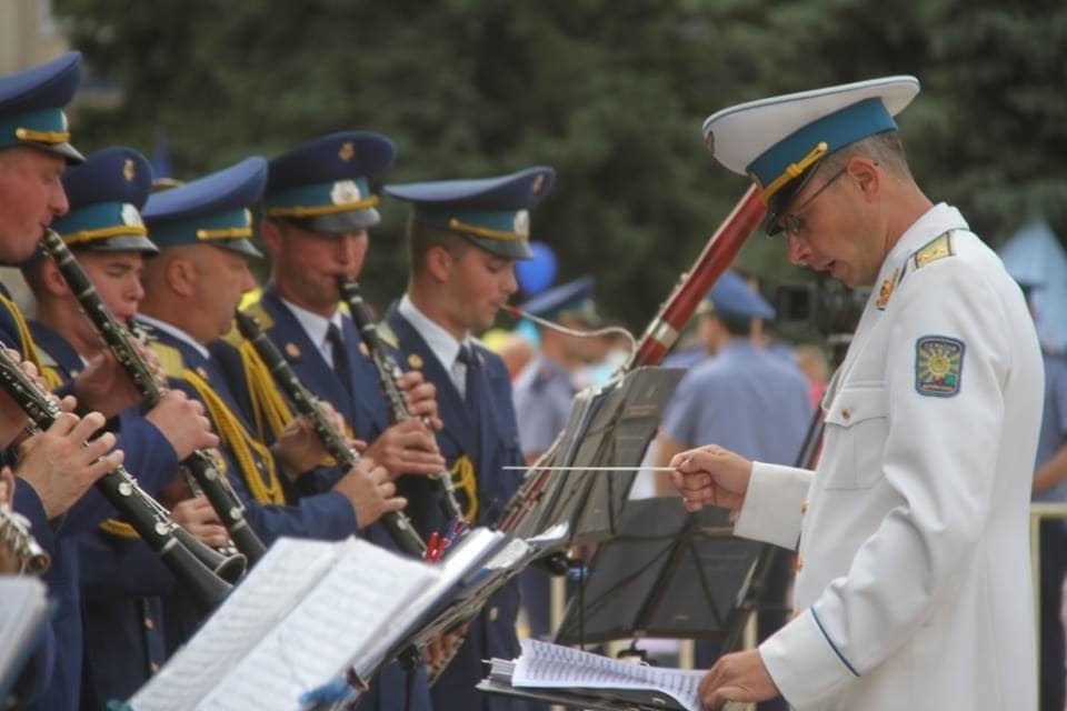 Прапори і патріотична хода: звільнений Краматорськ відсвяткував День Незалежності