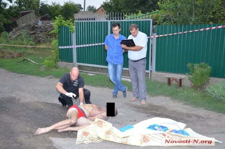 На глазах у жены и детей: в Николаевской области полицейские насмерть забили молодого мужчину