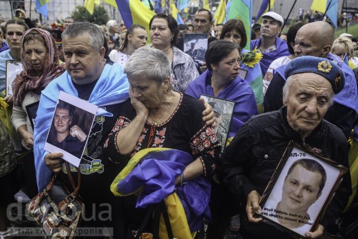 Незламні: после парада в центре Киева прошли матери погибших в АТО защитников Украины. Опубликованы фото и видео