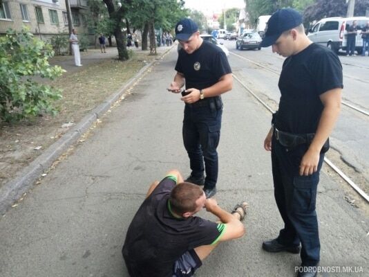 В Николаеве "веселый" маршрутчик "под кайфом" разбил 5 авто: фоторепортаж и видеофакт