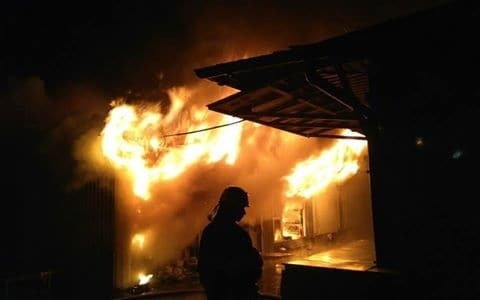 Нічна пожежа на київському ринку: стали відомі подробиці