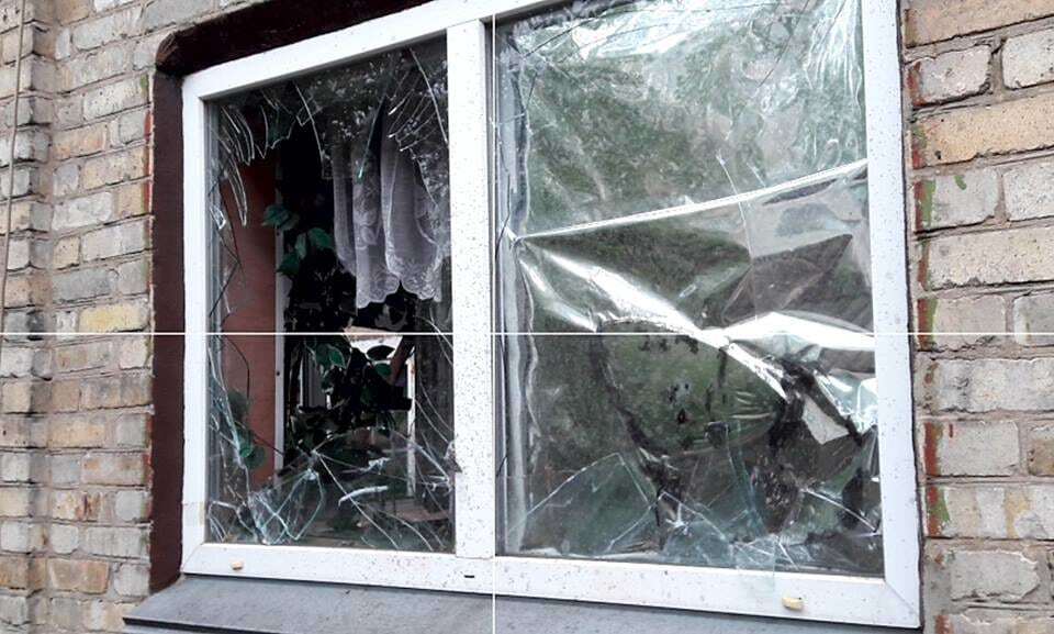 В штабе АТО показали, как террористы "поздравили" жителей Марьинки с Независимостью
