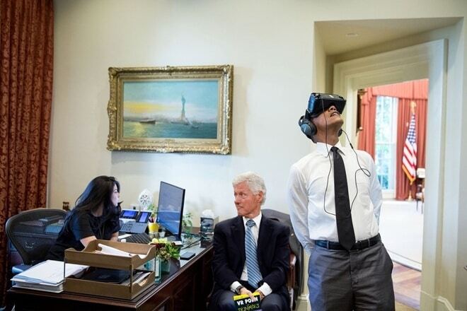 Обама и очки виртуальной реальности: президент США стал героем фотожаб