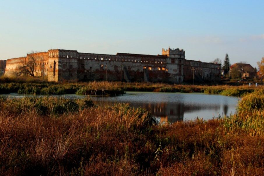 Незвідана Україна: топ-5 замків Львівщини, які не показують туристам