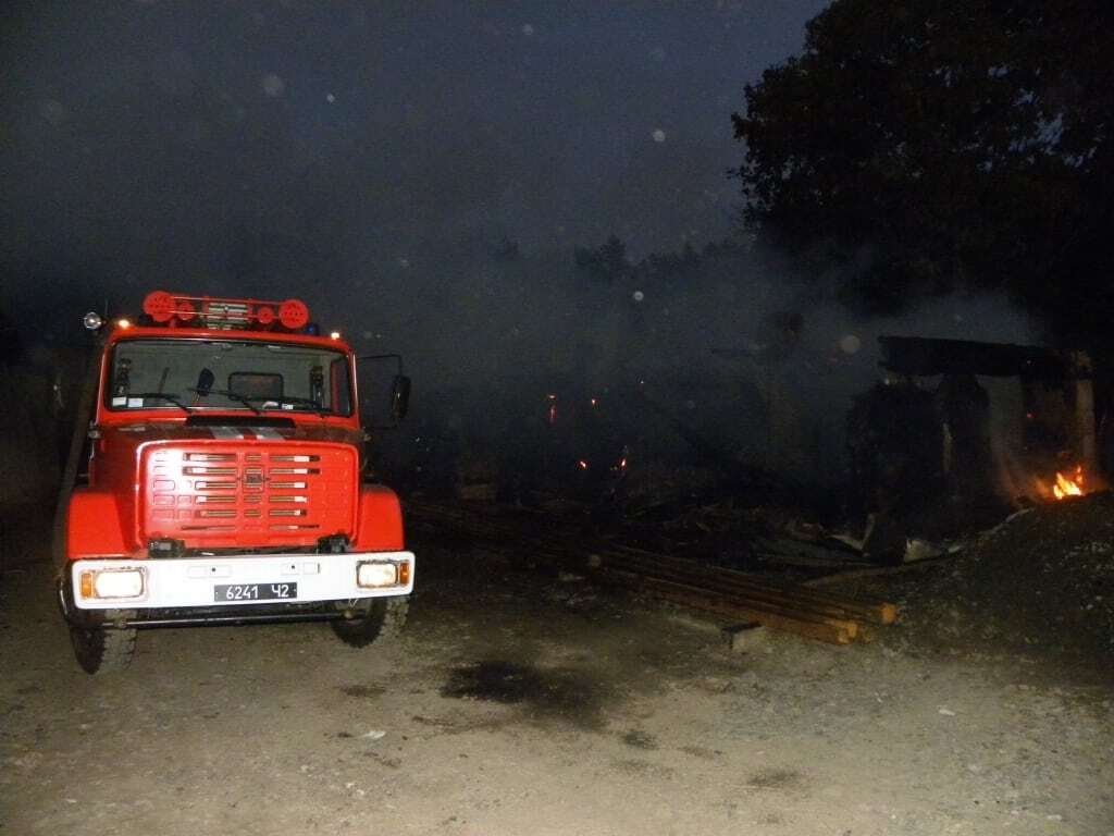 Масштабный пожар на Черниговщине: сгорели пять овощехранилищ и техника. Опубликованы фото