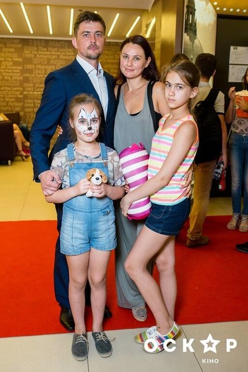 Притула, Егорова и Шилько привели семьи на премьеру детского мультика