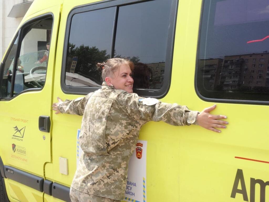 За місяць реанімобіль, гроші на який збирали всією Україною, врятував життя двох бійців АТО