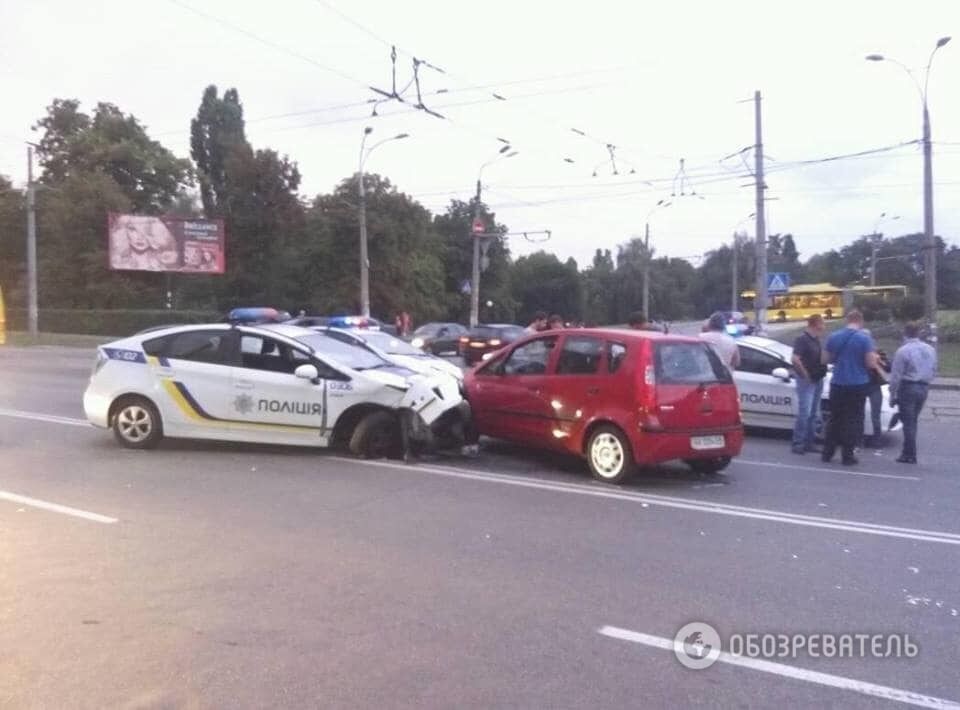 Постраждали діти: у Києві сталася масштабна ДТП за участю патрульних