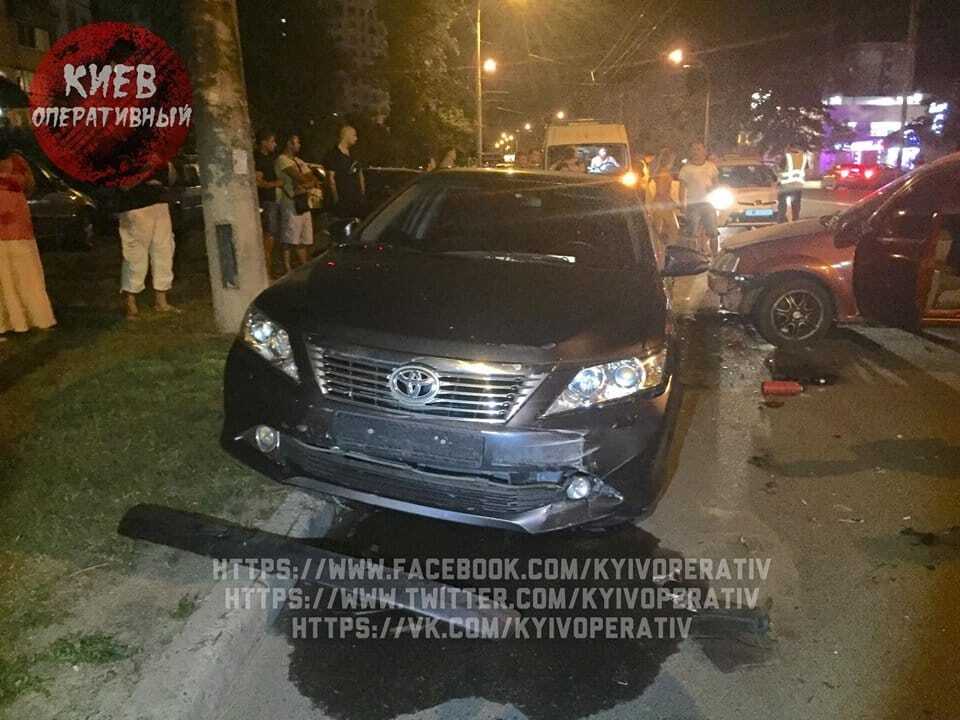 Пьяное ДТП в Киеве: разбиты три автомобиля, у водителя нашли наркотики