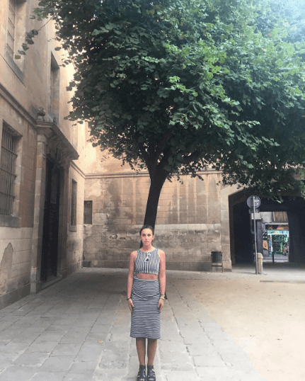 Джамала похвасталась модным луком в Барселоне