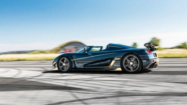 В золоте и бриллиантах: Koenigsegg подготовил спецверсию суперкара Agera RS. Фото