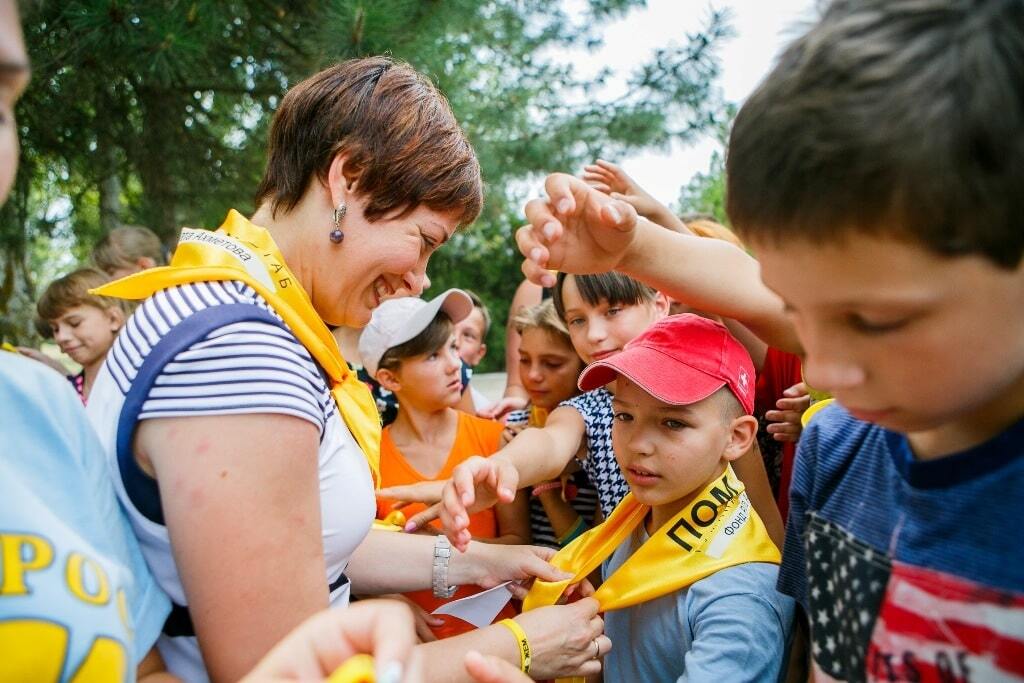 За 2 года помощь от Штаба Ахметова получили 1,1 млн украинцев