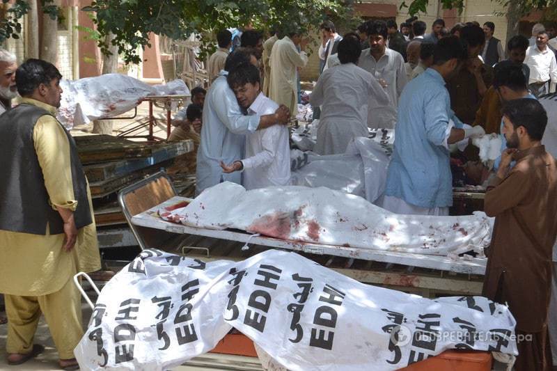 Кровавый теракт в Пакистане: количество жертв достигло 93 человек