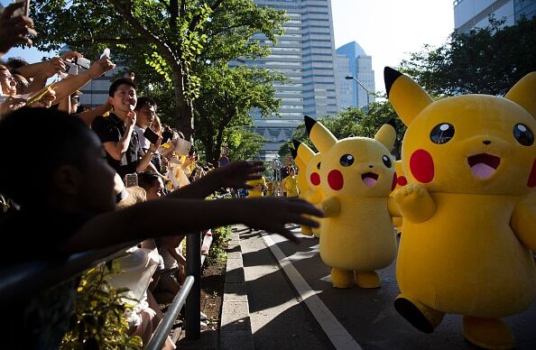 Слет покемонов: в японском городе Иокогаме появились огромные Пикачу