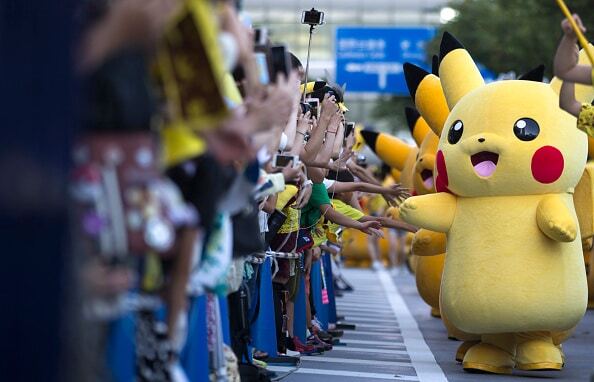 Слет покемонов: в японском городе Иокогаме появились огромные Пикачу