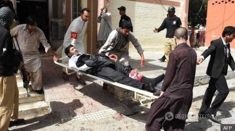 Кровавый теракт в Пакистане: количество жертв достигло 93 человек. Фоторепортаж и видеофакт