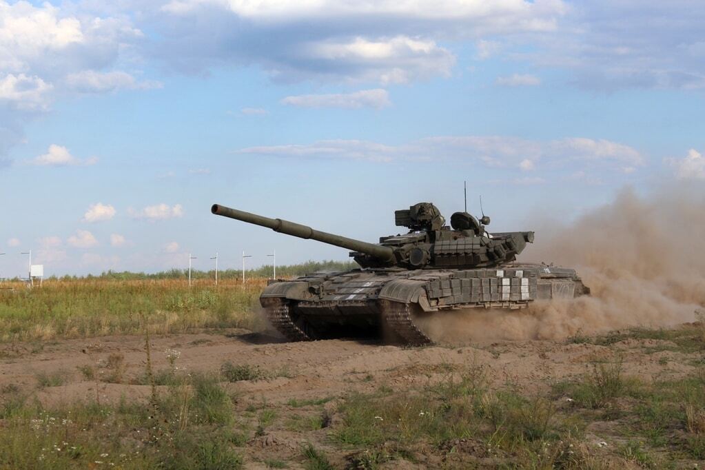 Несмотря на жару и усталость: в Минобороны показали соревнования украинских танкистов. Опубликованы фото