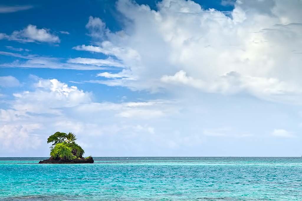 Рай на Землі: дивовижні фото пляжів світу з кришталево чистою водою