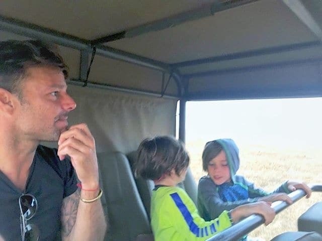 Рікі Мартін із бойфрендом і дітьми відпочив у Африці