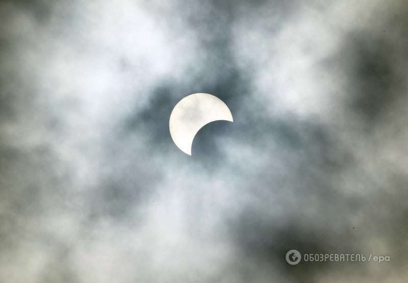 Жителі Землі стали свідками дивовижного сонячного затемнення
