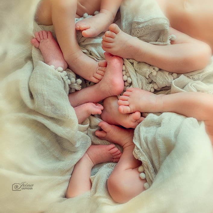 Крошечные и трогательные: уникальные пятерняшки из Одессы снялись в умилительном фотопроекте