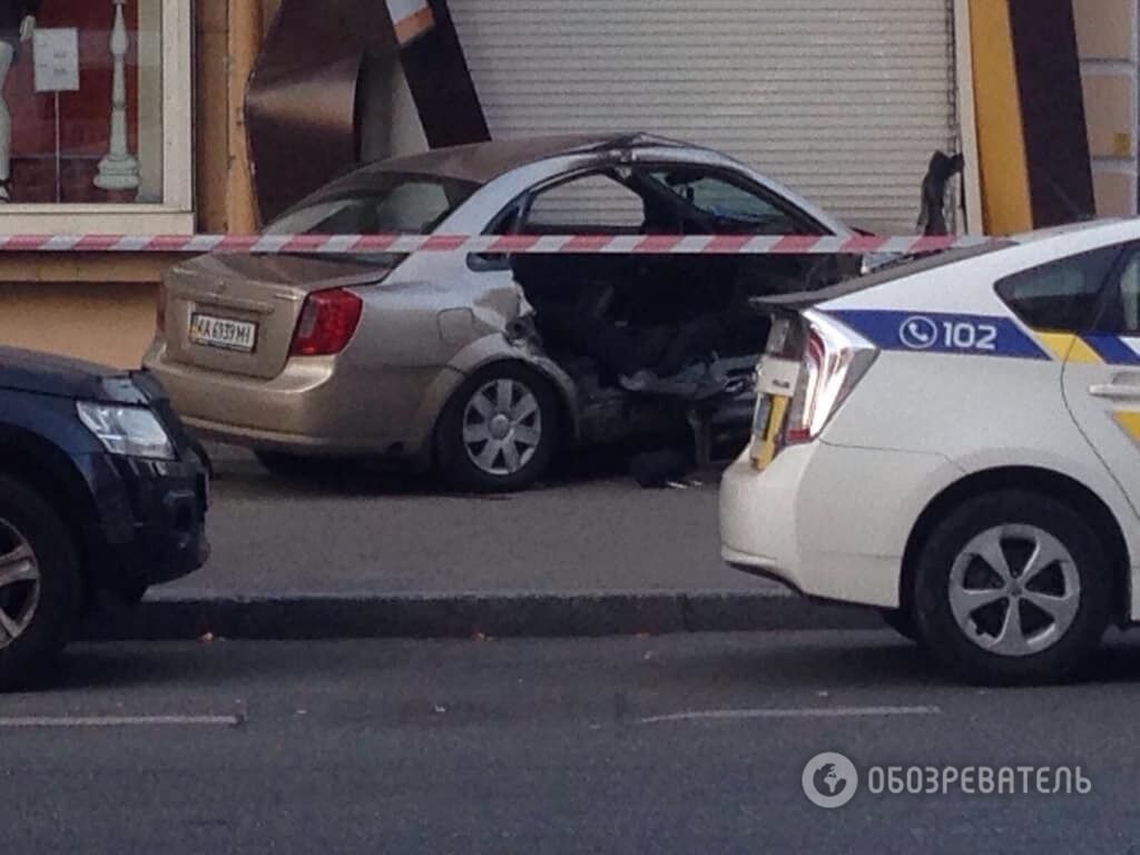 В центре Киева авто патрульных протаранило такси, есть пострадавшие
