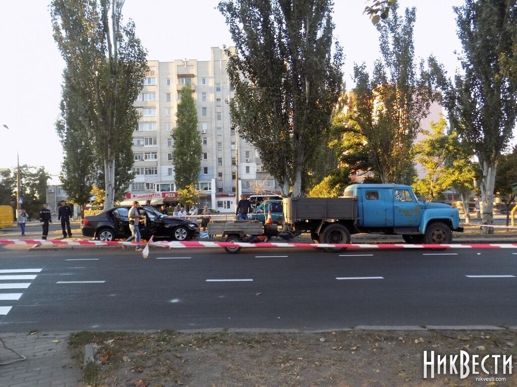 Резонансное ДТП в Николаеве: пьяный водитель BMW сбил насмерть четырех дорожников