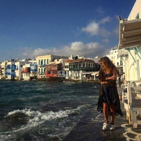 Коли робота в радість: Жанна Бадоєва показала щасливі миті в Греції