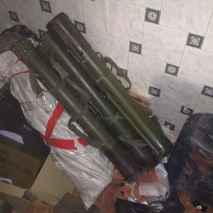 "Не для продажу": СБУ виявила в зоні АТО чотири схованки з унікальною російською зброєю