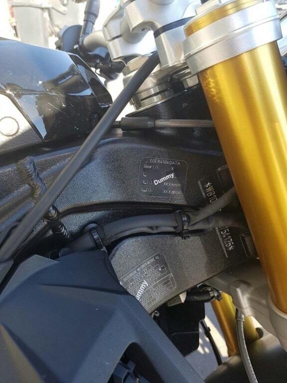 В Германии фотошпионам удалось заснять BMW S1000R 2017