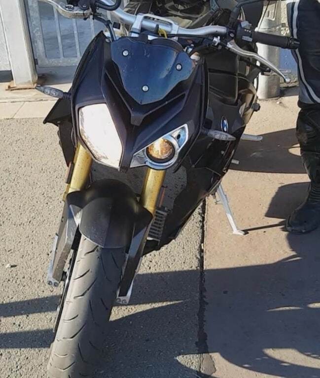 В Германии фотошпионам удалось заснять BMW S1000R 2017