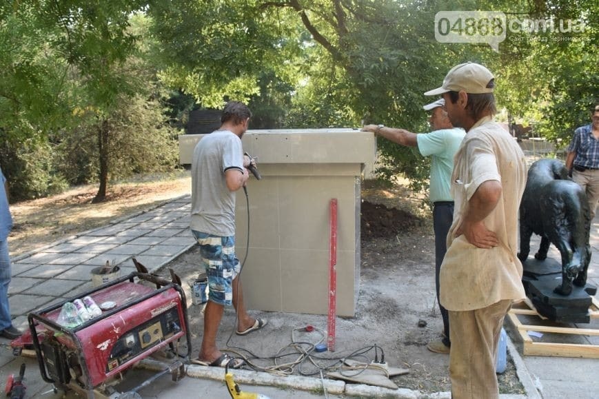 Символ собачьей верности: на Одесщине открыли памятник "украинскому Хатико". Опубликованы фото