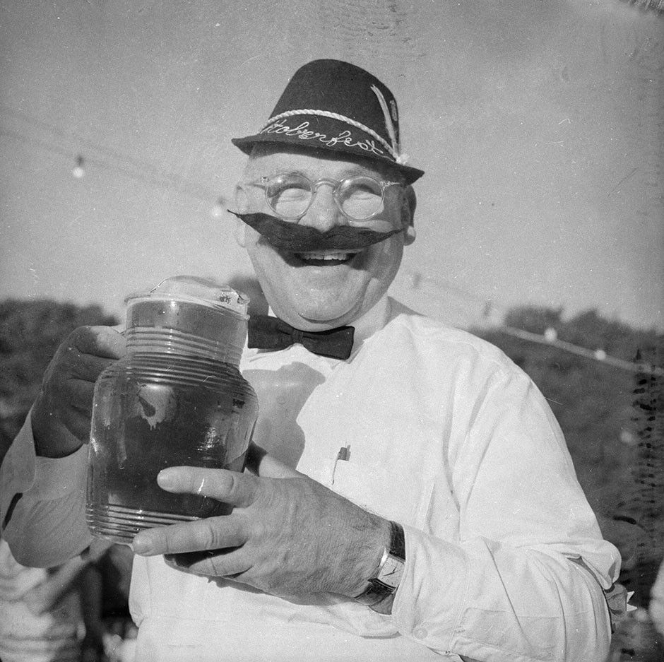 Пиво и декольте: все об Октоберфесте