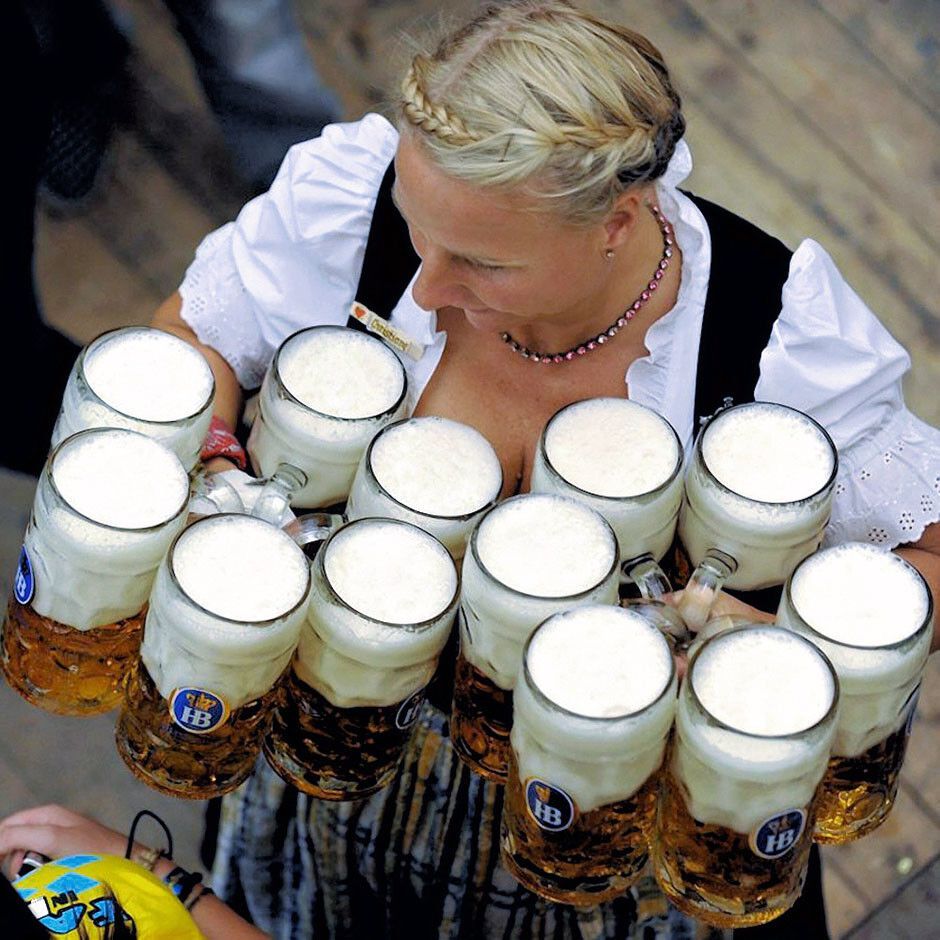 Пиво и декольте: все об Октоберфесте