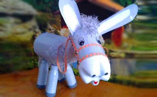 Поделки из пластиковых бутылок - ослик.